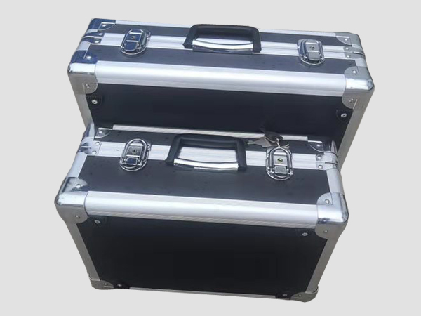 航空箱材质有哪些种类？常见航空箱材质及其特点介绍！